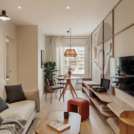 Apartman Yaz - 2 Bedrooms And Balcony In El Putxet *