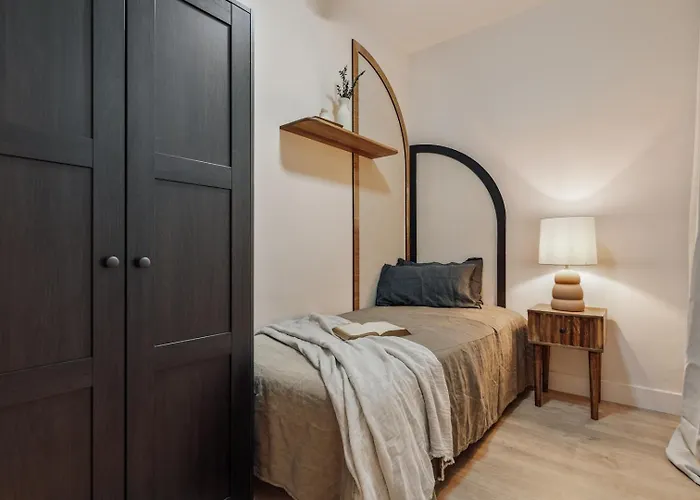 Yaz - 2 Bedrooms And Balcony In El Putxet *